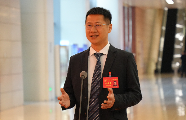 省人大代表、東莞先知大數(shù)據(jù)有限公司董事長兼首席科學(xué)家余旸：科技助力制造業(yè) 企業(yè)尋找出海通道